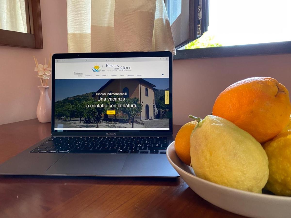 La Porta Delle Gole Hotel Motta Camastra Ngoại thất bức ảnh